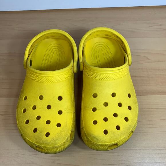 CROCS Women's Yellow Sandal size 7 - Picture 2 of 8